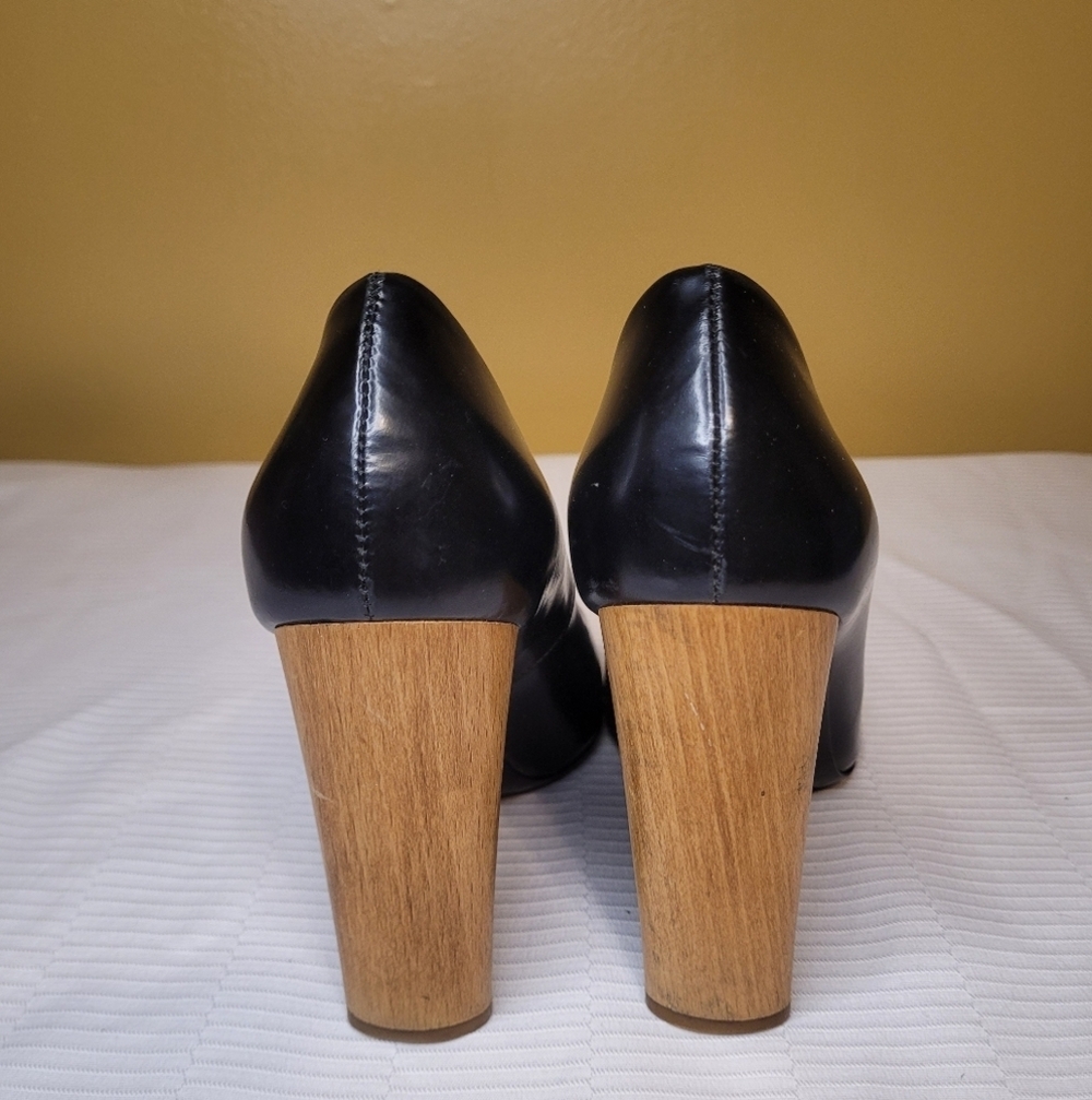 Yves Saint Laurent Wooden Heel Pumps sz 37.5EU - Picture 4 of 11